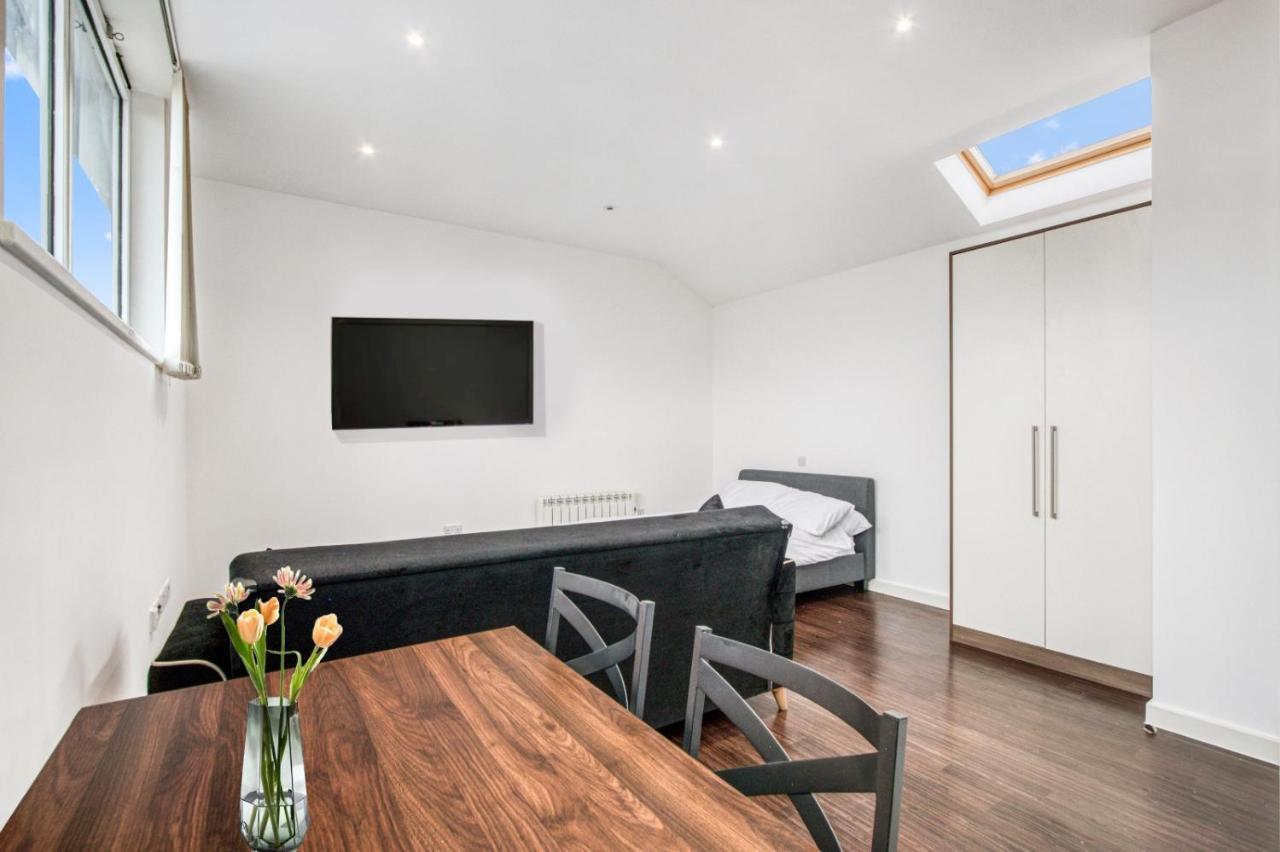Apartmán Stylish Studio By Heathrow Airport Londýn Exteriér fotografie